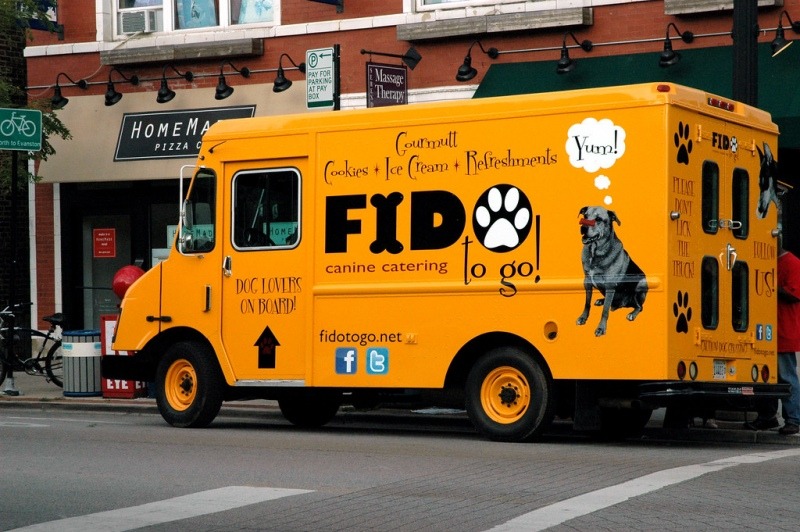 Hódít a Dog Food Truck az amerikai városokban